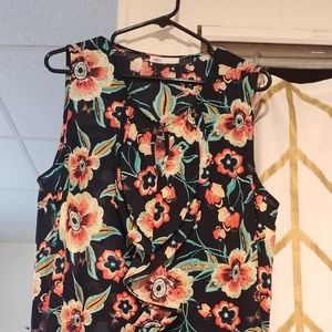 Sleeveless Asymetrical key hole neck blouse